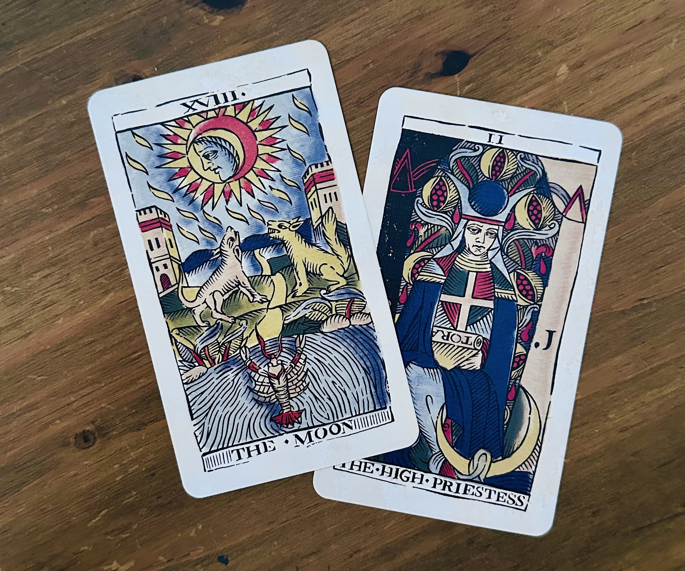 Les différences entre la Lune et la Papesse